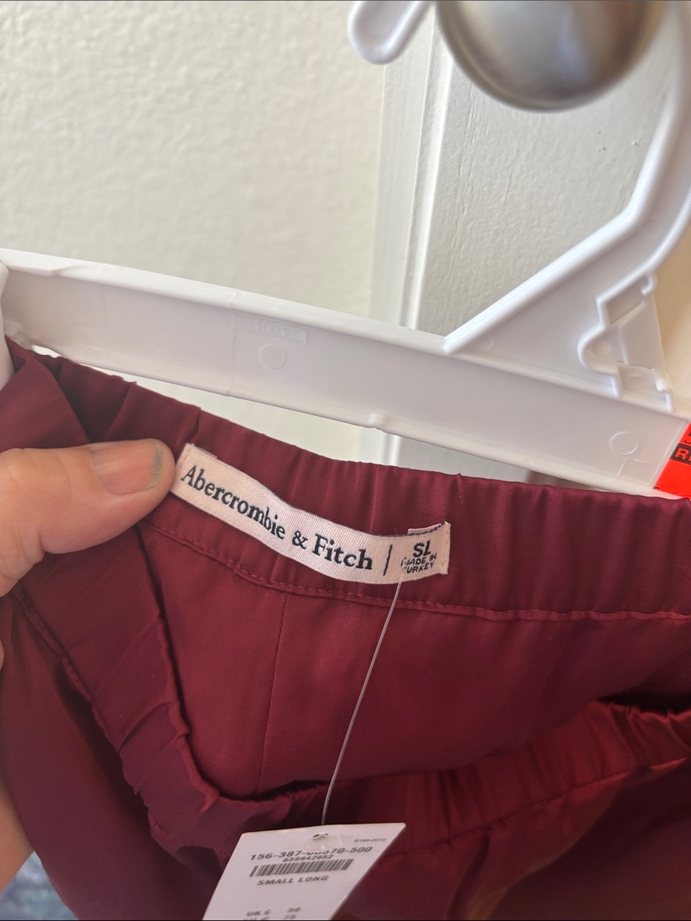 Abercrombie & Fitch Women's Burgundy Satin Pants Trousers - Picture 4 of 5